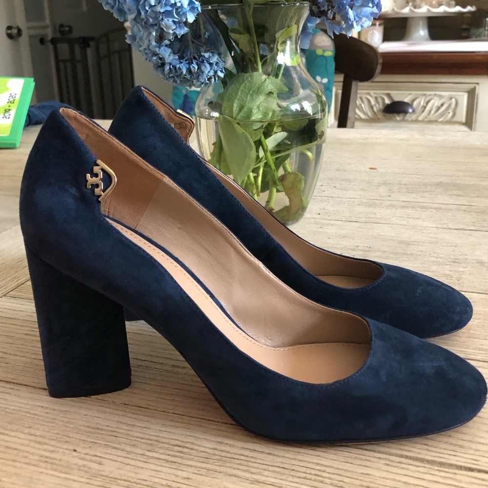 Tory Burch Elizabeth Round Toe Pump